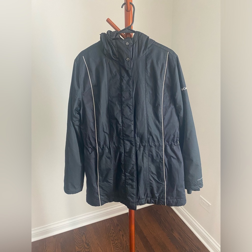 Vintage Columbia Black Waterproof Hooded Snow/Ski Jacket